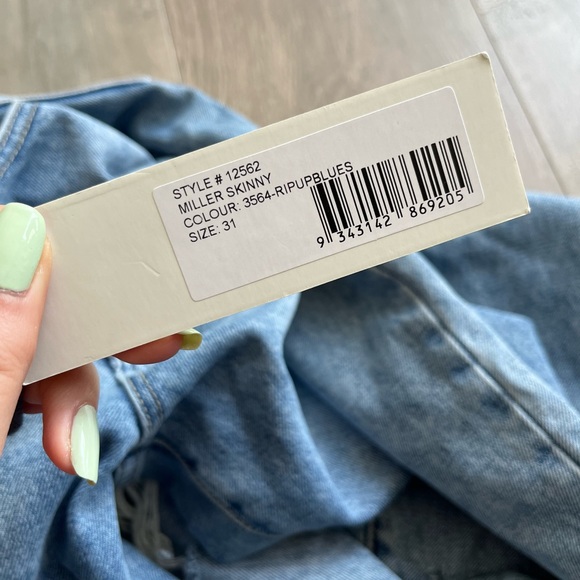 Rolla’s Jeans - Picture 6 of 6